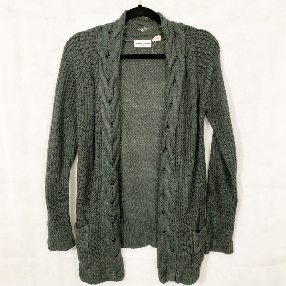 1775 Sweater